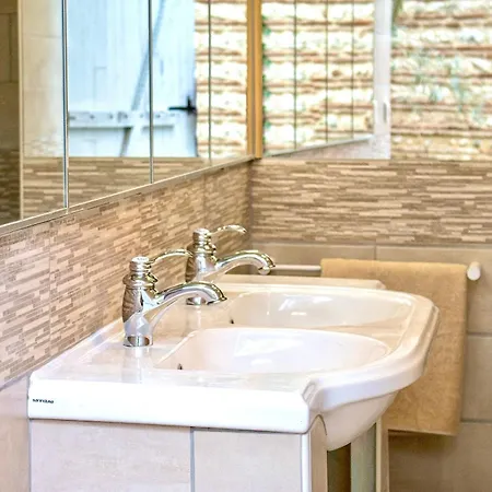 Holiday home D'exception Confort, Piscine Et Amenagements Loisirs Uniques - 6 ! Lamonzie-Saint-Martin